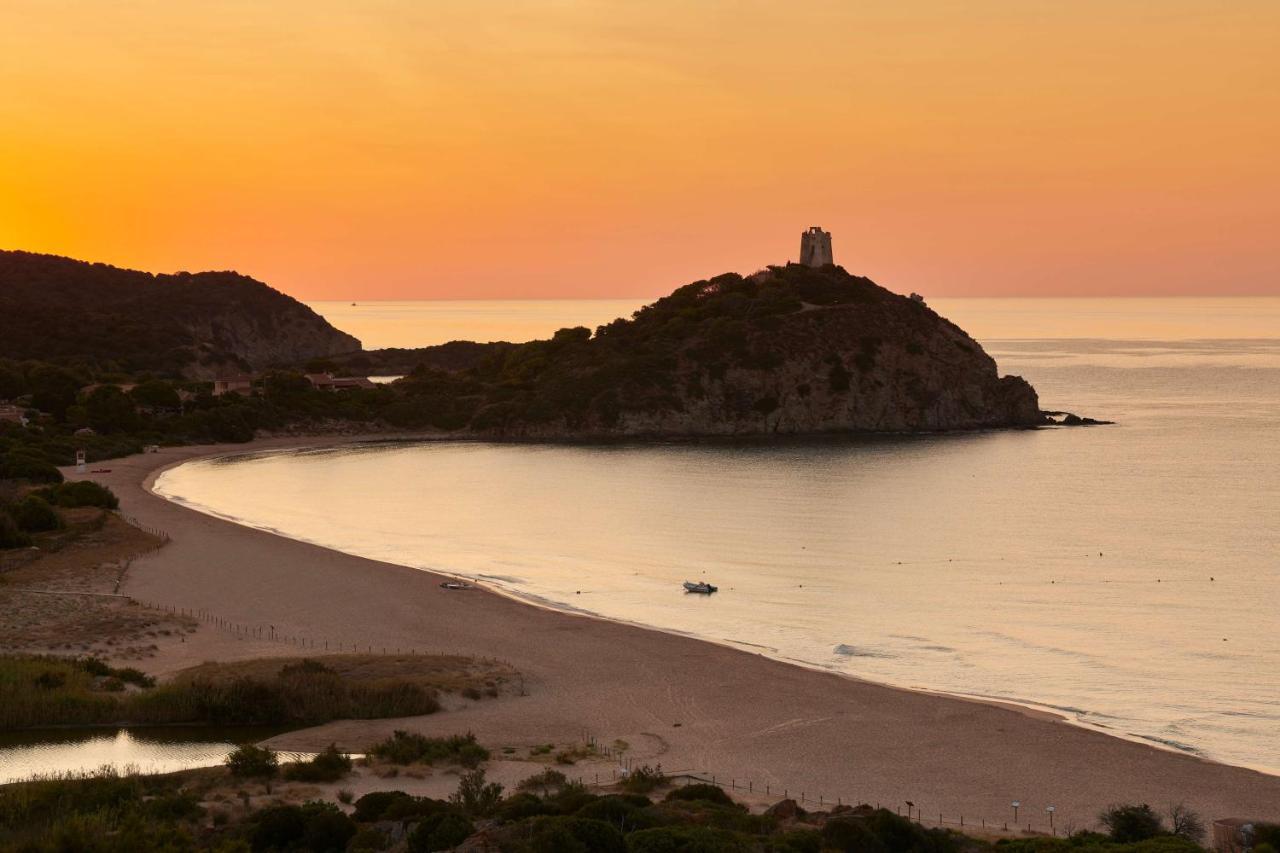 Conrad Chia Laguna Sardinia Eksteriør bilde