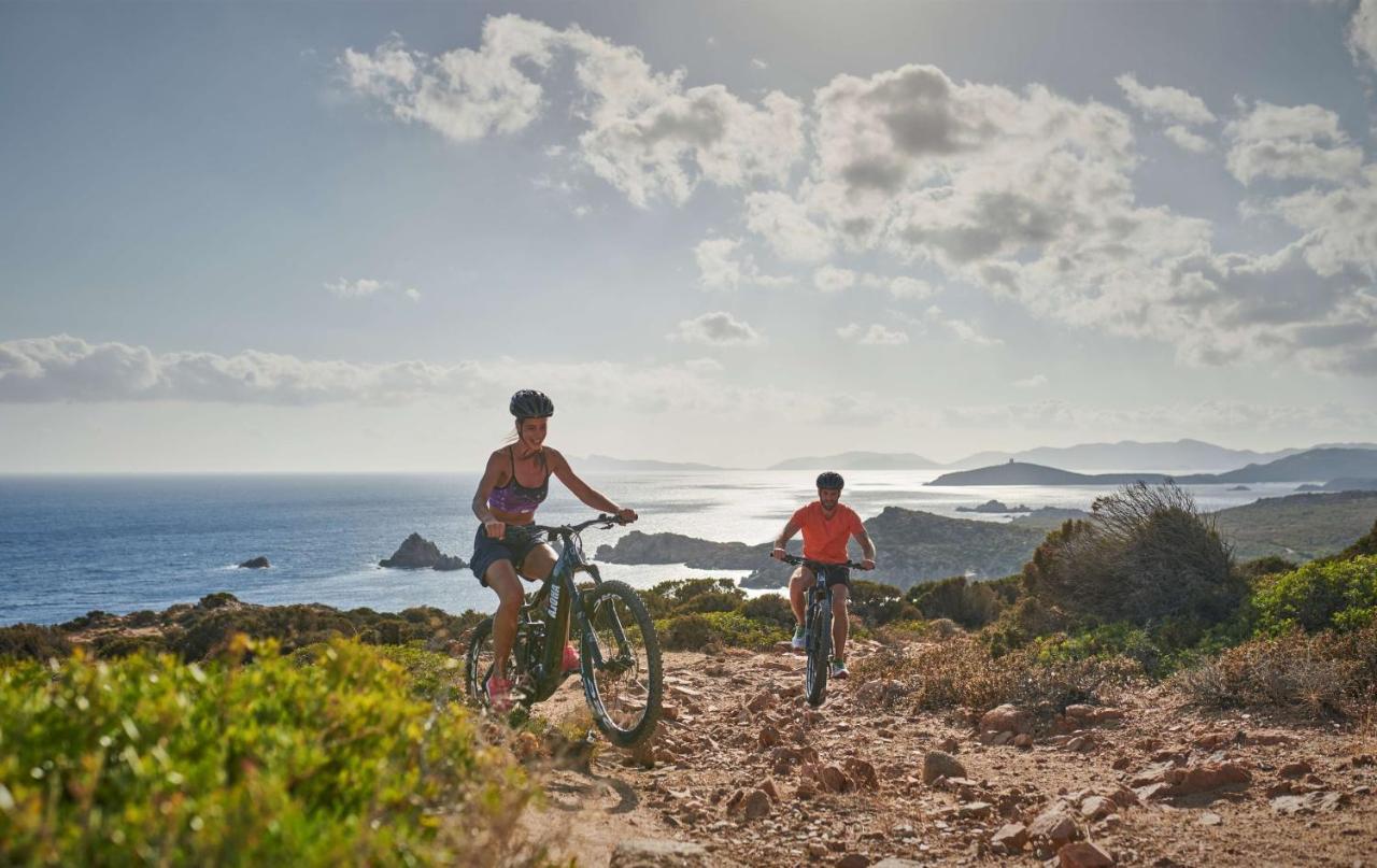 Conrad Chia Laguna Sardinia Eksteriør bilde