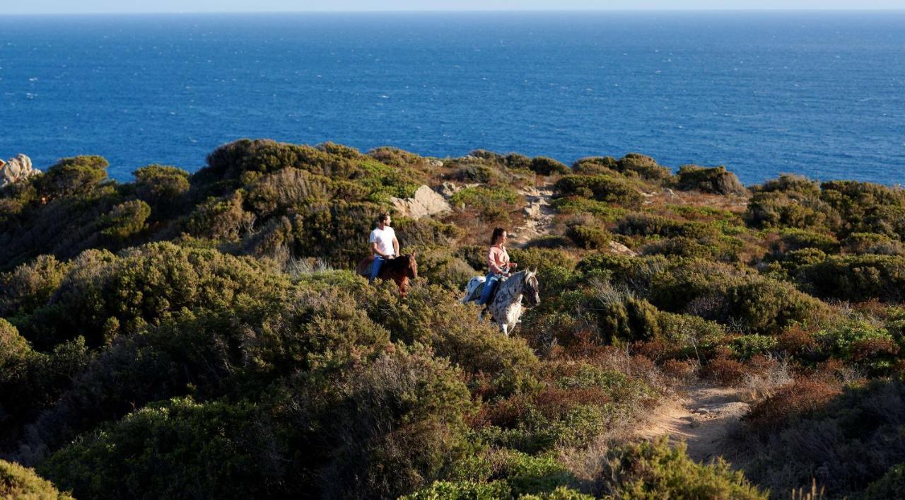 Conrad Chia Laguna Sardinia Eksteriør bilde